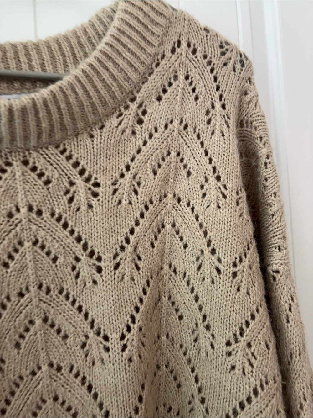 Old Navy women’s Taupe Openwork Crewneck Sweater XL - Picture 2 of 5